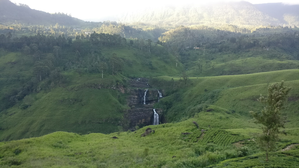 Waterfall near Nuwara Eliya